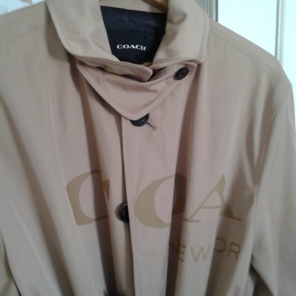 Coach  woman authentic trench  coat  size large  new never worn - Picture 9 of 9